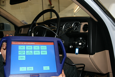 AutoLogic unit for scanning the latest Rolls-Royce cars